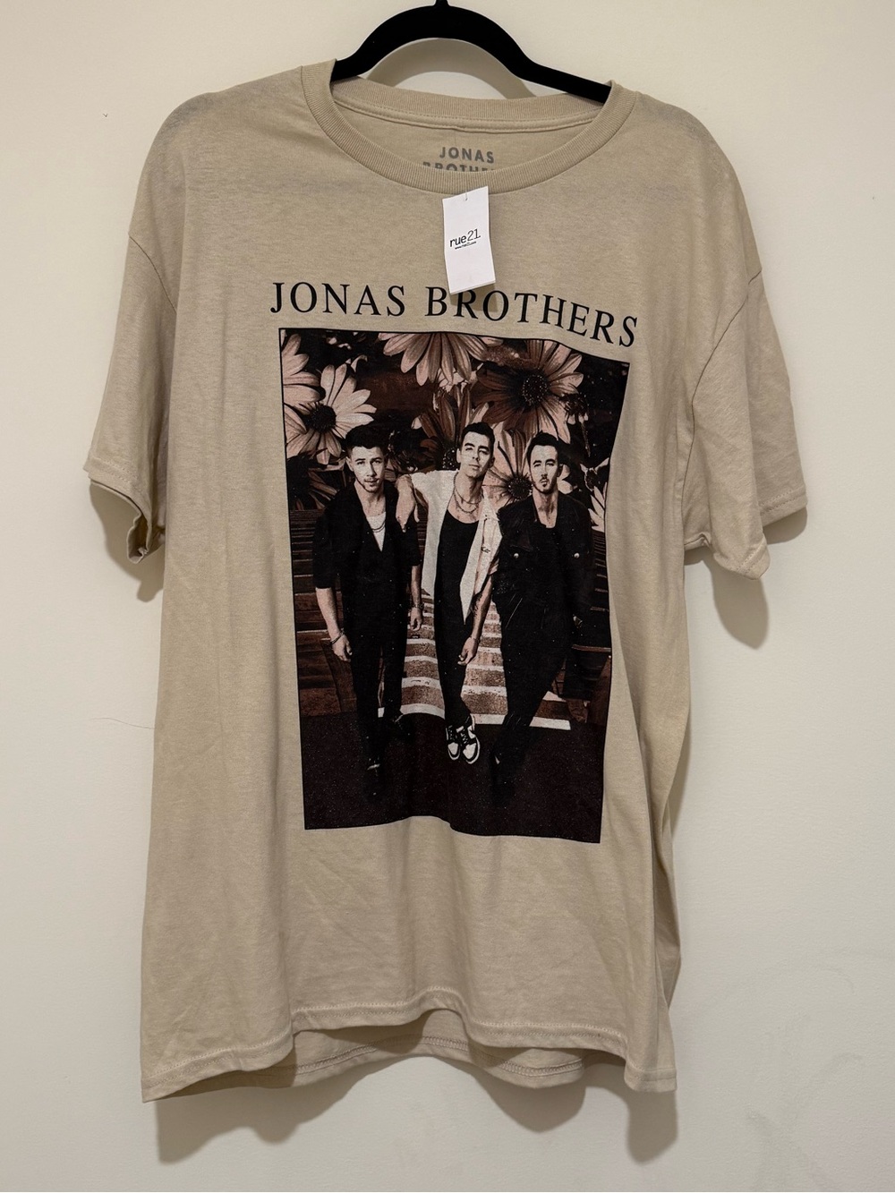 Rue21 Beige Jonas Brothers Graphic Tee